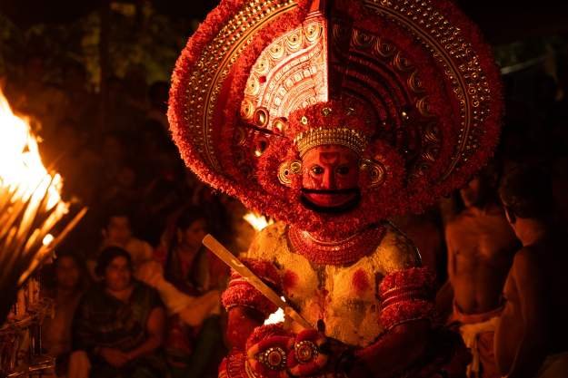 A brief look from the dancing god