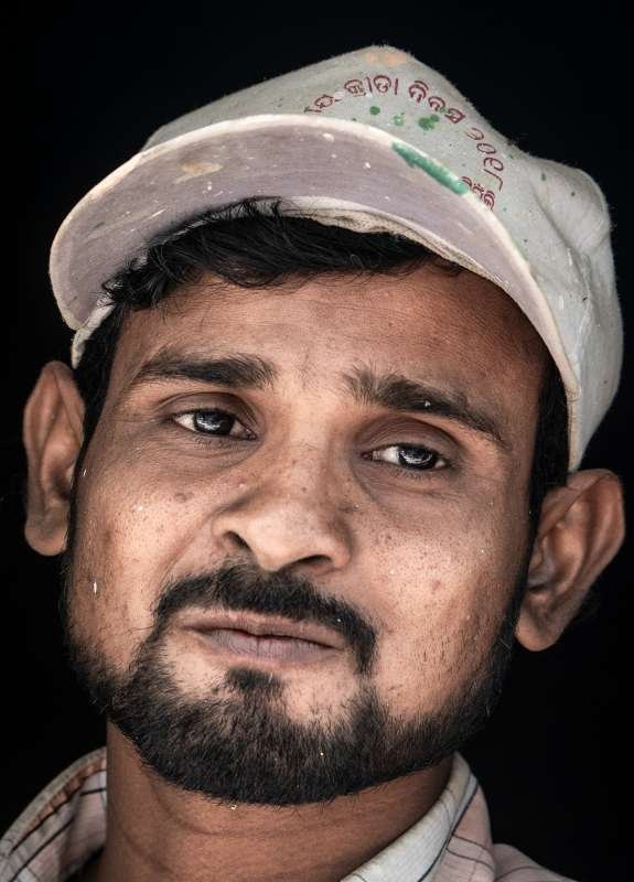 dodging-the-sadness-portrait-photography-sachu