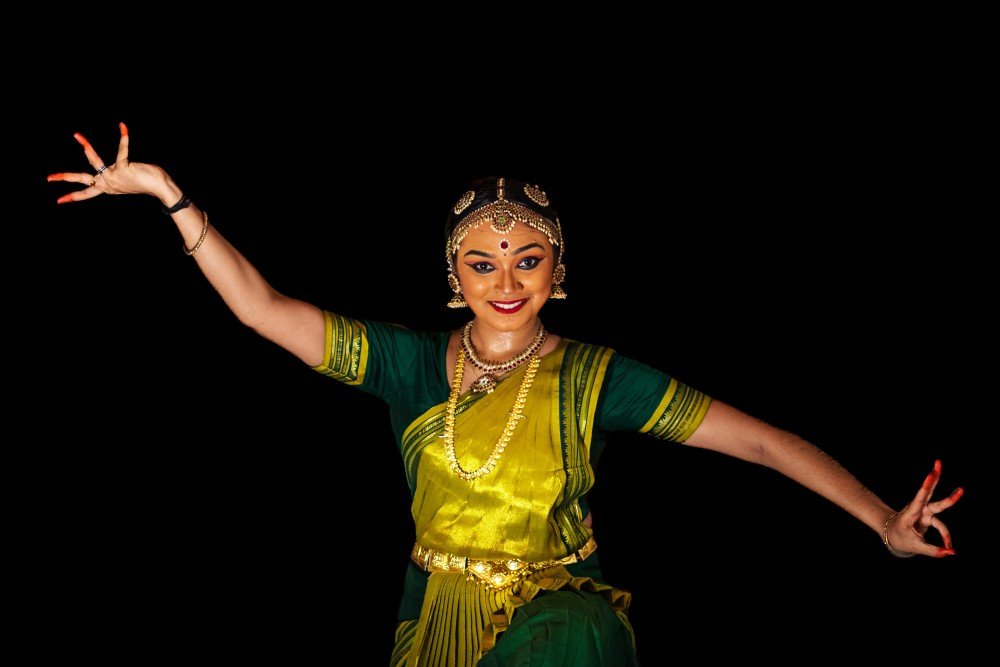 alapadama and aralam alapadama reprsents lotus and aralam represents the action of drinking violent wind etc