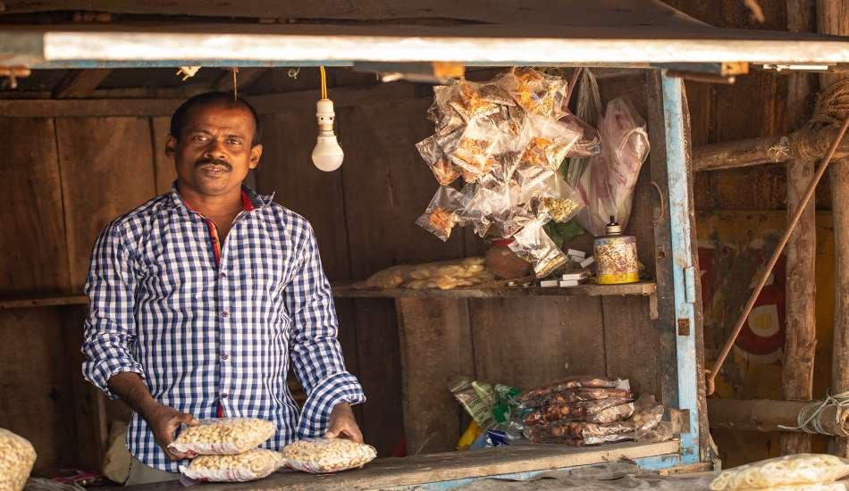 beauty-in-simplicity-street-photography-ebin p j