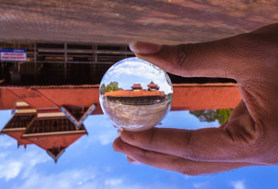 lens-ball-the-glass-magic-architecture-photography-fayid-kannur