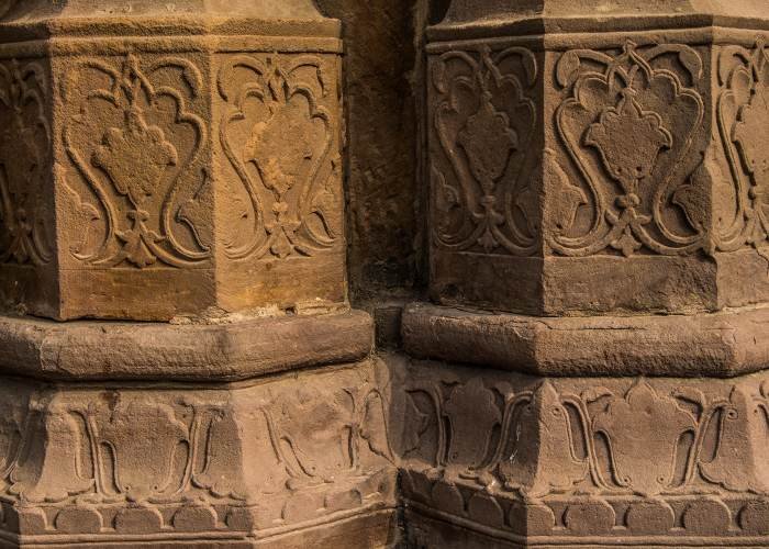 column-of-the-tomb-mayank-tyagi