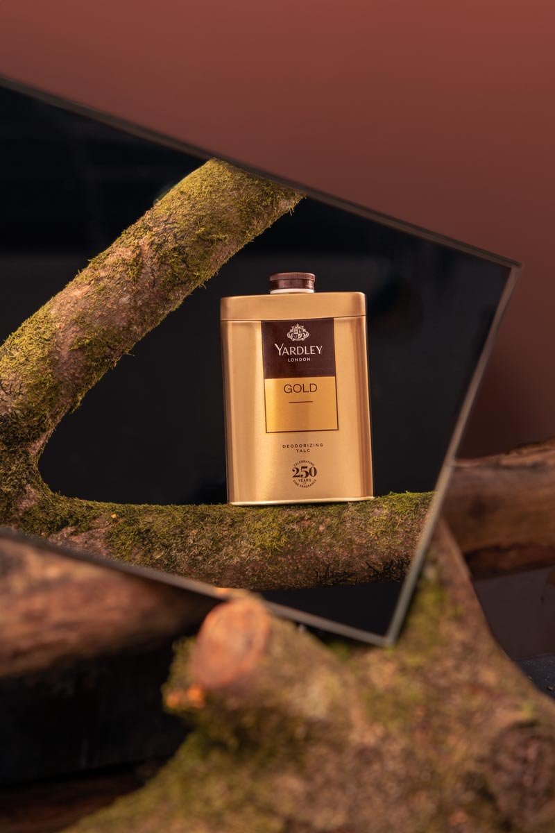 golden talcum powder with great fragrance