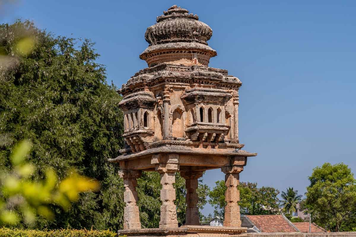 a architecture in santhebenur