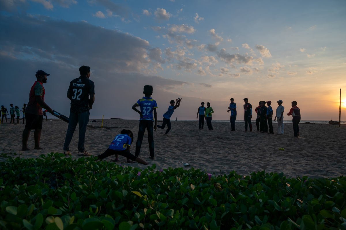 Capturing mesmerizing moments at Cherai Beach of Coastal Waves