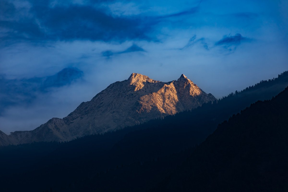 snow mountain during sunrise