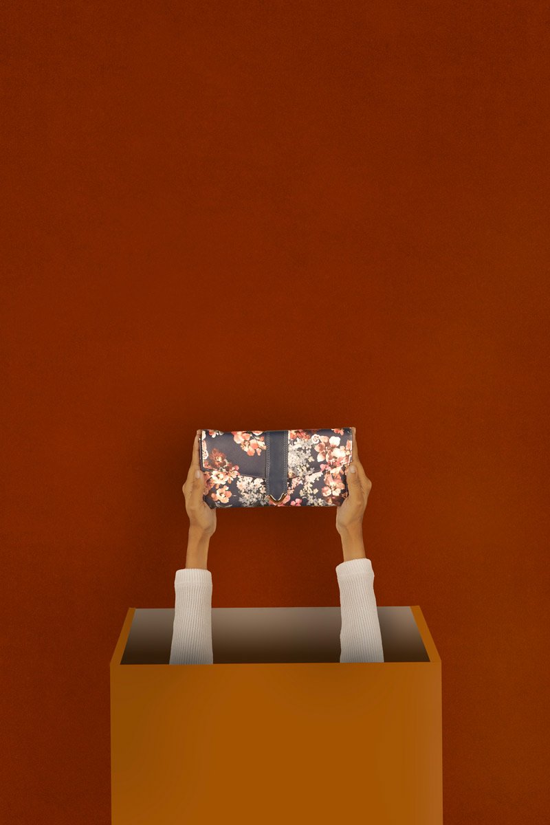 elegant clutch showcase