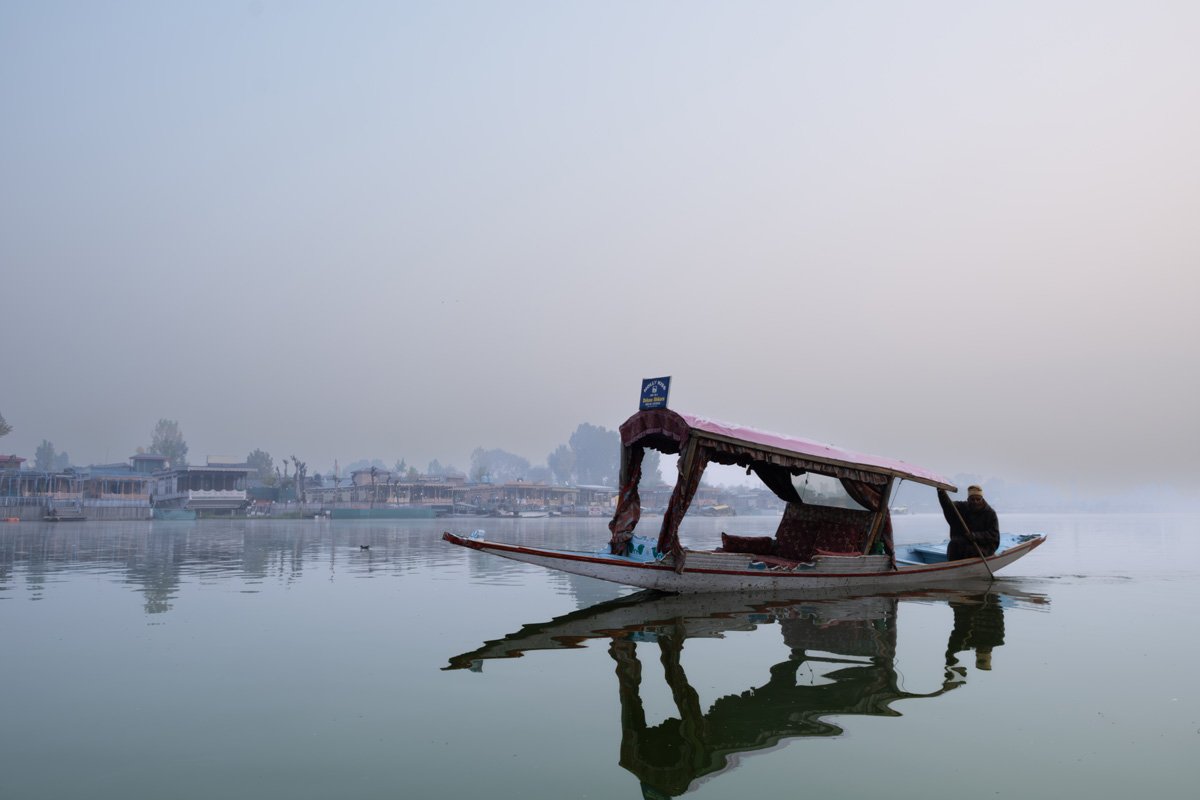 A Sikara boat in lake