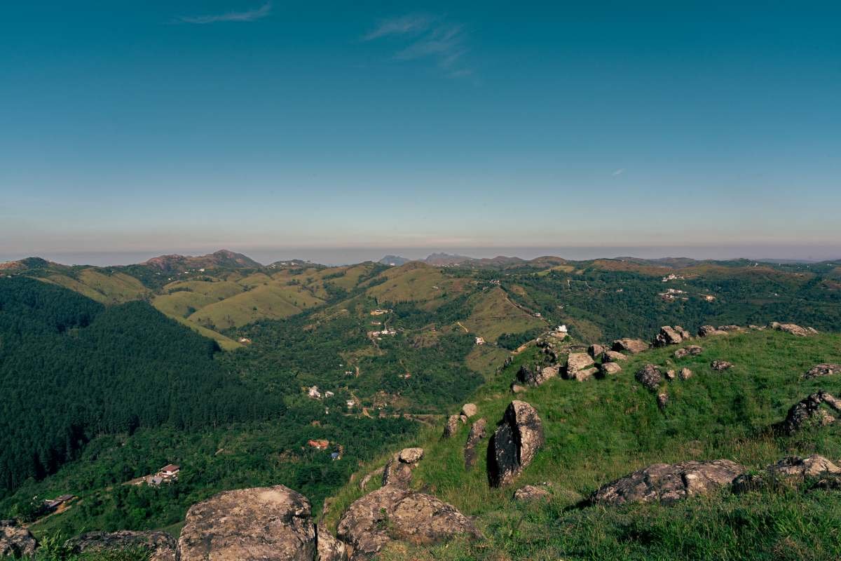 Lush outcrops of peaks