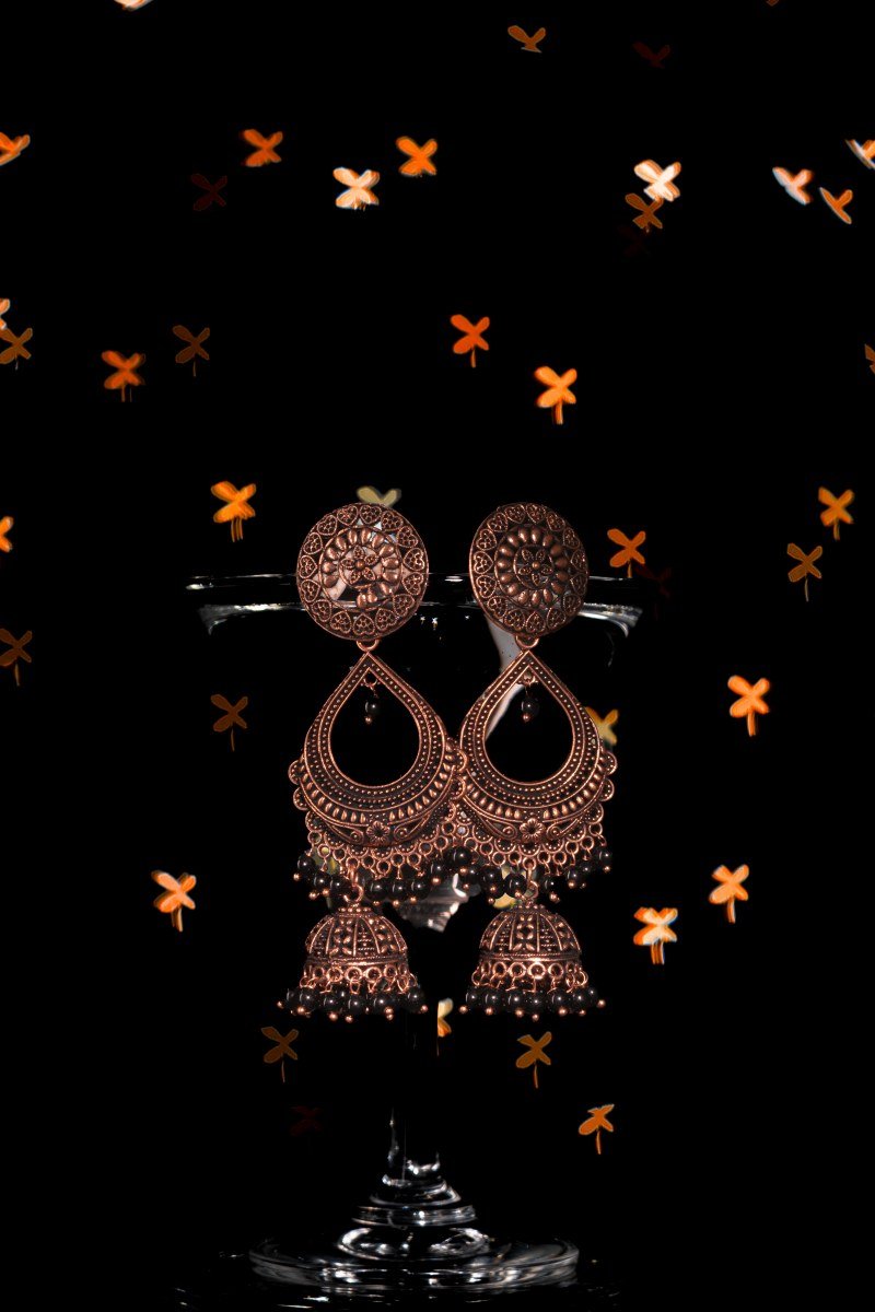 Rich traditions ear ring