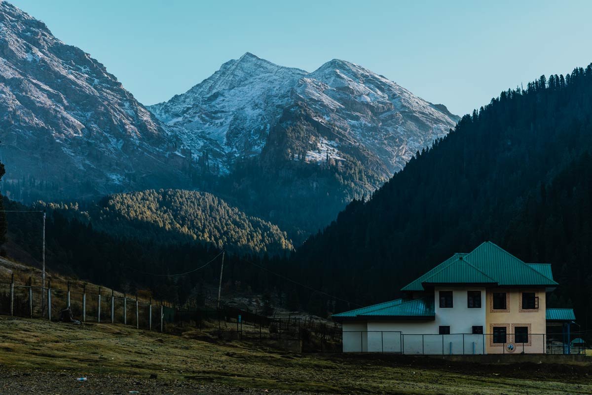 Home Beneath Peaks Rohan Reji Sajan Ernakulam Creative Hut