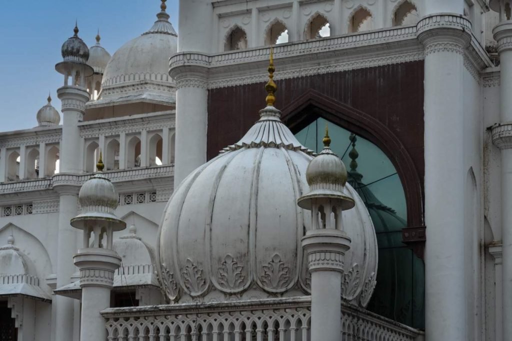 big dome masjid with glasses