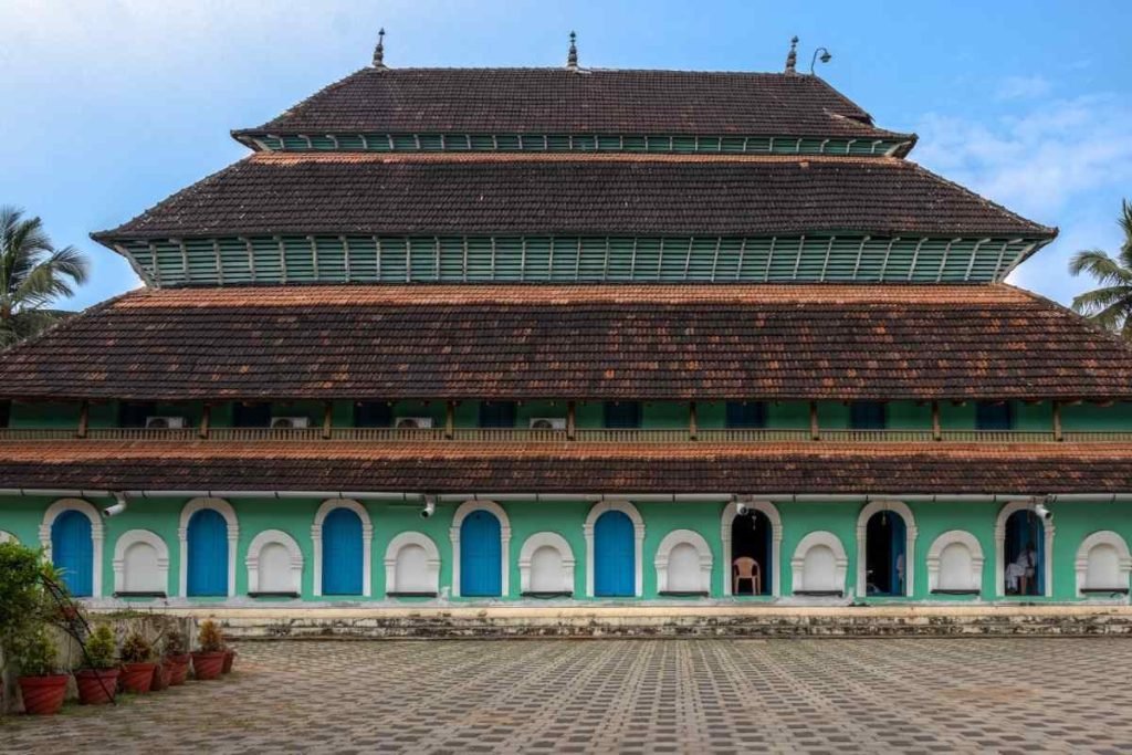 A wide view of mishkal mosque in blue and green color.