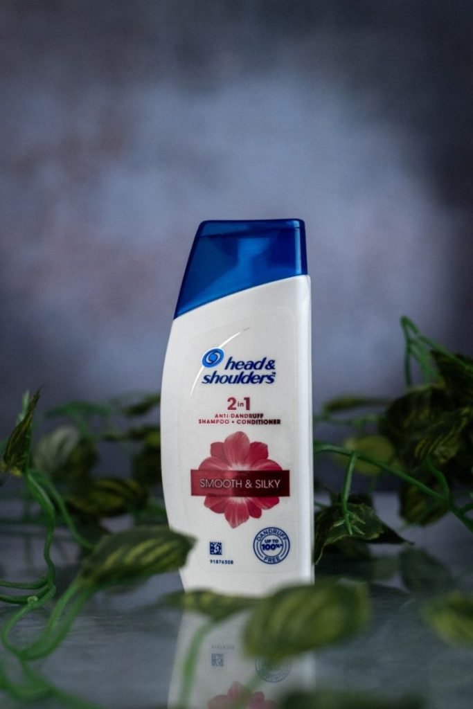 A anti dandruff shampoo of head & shoulder