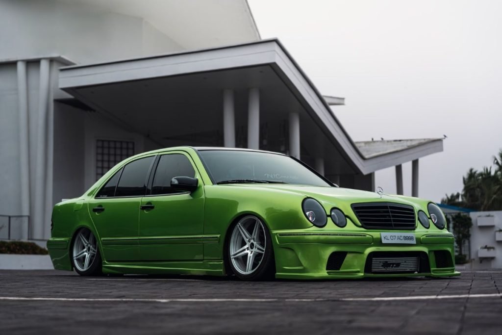 Mercedes Benz W210