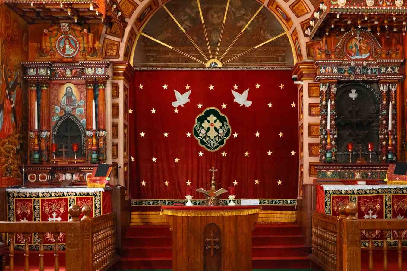 A beautiful Altar in the Valiyapalli